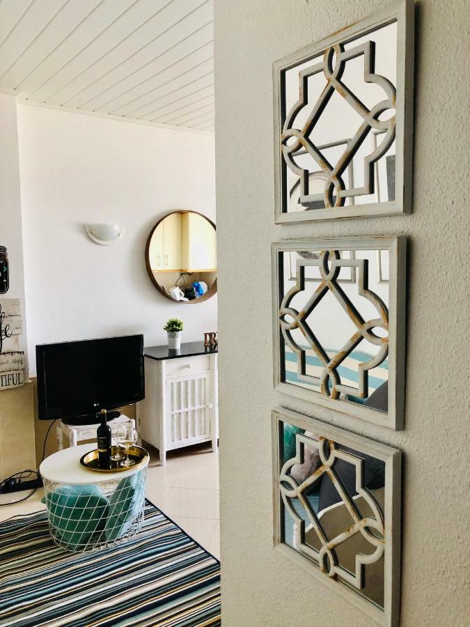 Eat, Sleep, Wander! Appartement Quarteira Buitenkant foto
