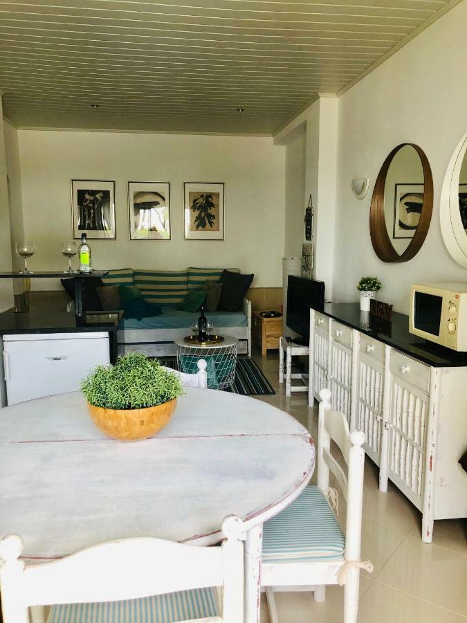 Eat, Sleep, Wander! Appartement Quarteira Buitenkant foto