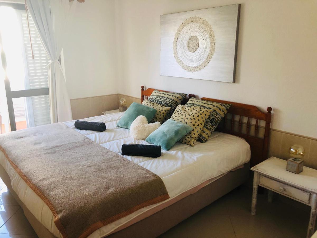 Eat, Sleep, Wander! Appartement Quarteira Buitenkant foto